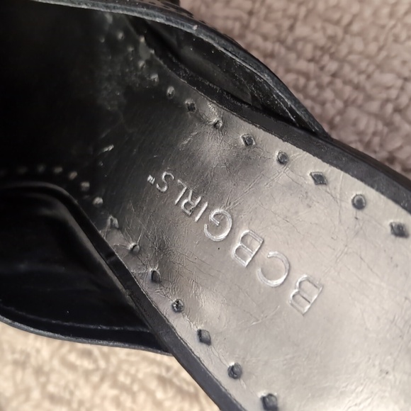 BCBG Cowboy Leather Slides - Picture 4 of 9